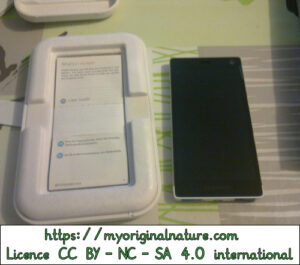 Crédits Mélanie My Original Nature – Licence CC BY-NC-SA 4.0 - Fairphone dans sa boite 5