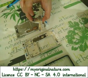 Crédits Mélanie My Original Nature – Licence CC BY-NC-SA 4.0 - Réparation Fairphone ancien et nouveau module