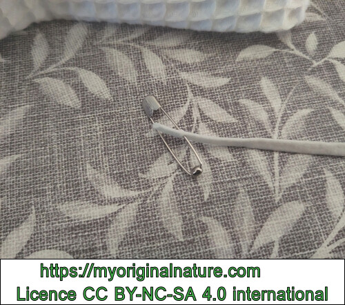 Crédits Mélanie My Original Nature – Licence CC BY-NC-SA 4.0 - Tutoriel fleur de douche - Insertion élastique 2