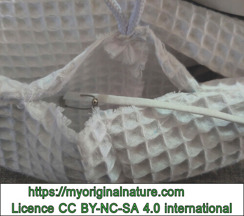 Crédits Mélanie My Original Nature – Licence CC BY-NC-SA 4.0 - Tutoriel fleur de douche - Insertion élastique 3