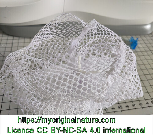 Crédits Mélanie My Original Nature – Licence CC BY-NC-SA 4.0 - Tutoriel fleur de douche - Couture finition 1