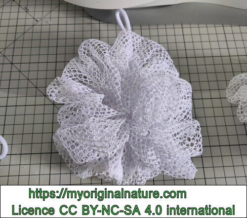 Crédits Mélanie My Original Nature – Licence CC BY-NC-SA 4.0 - Tutoriel fleur de douche - Produit fini 1
